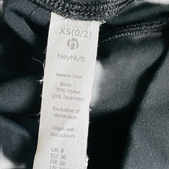HeyNuts Dark Black Leggings - Picture 3 of 3